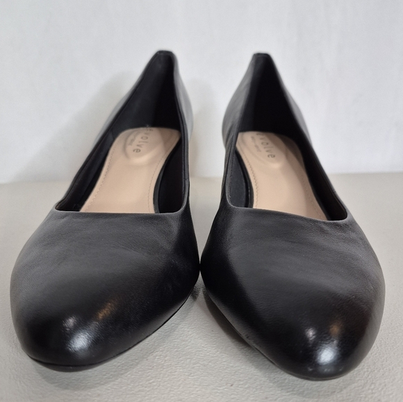 Easy-Spirit Evolve Black Leather Almond Toe Block Heel Pumps - NWOB - Size - 10 - Picture 6 of 13